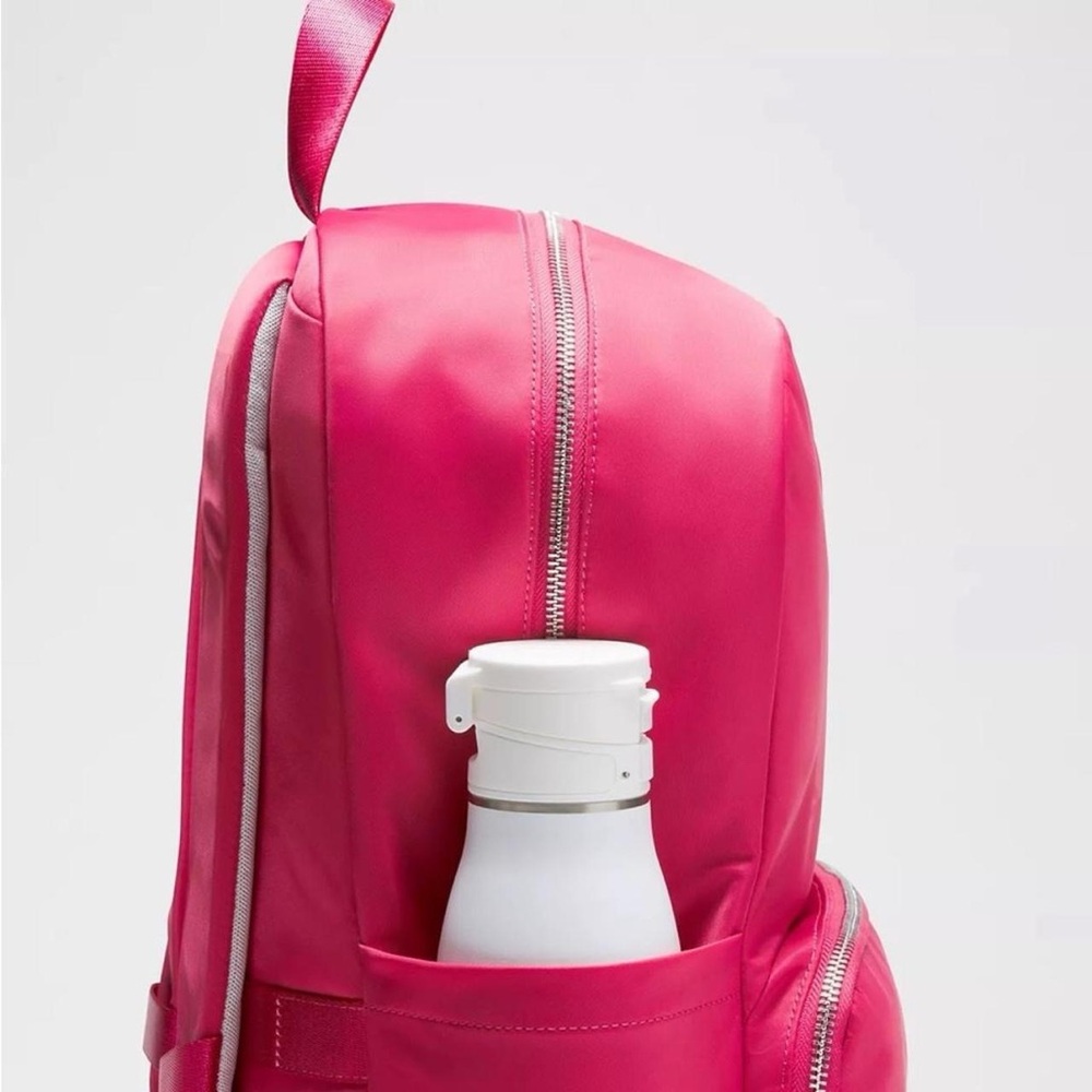 Lululemon Everywhere Backpack 22L Metal Hardware- RBCO/SHOK/SLVR - Picture 8 of 9